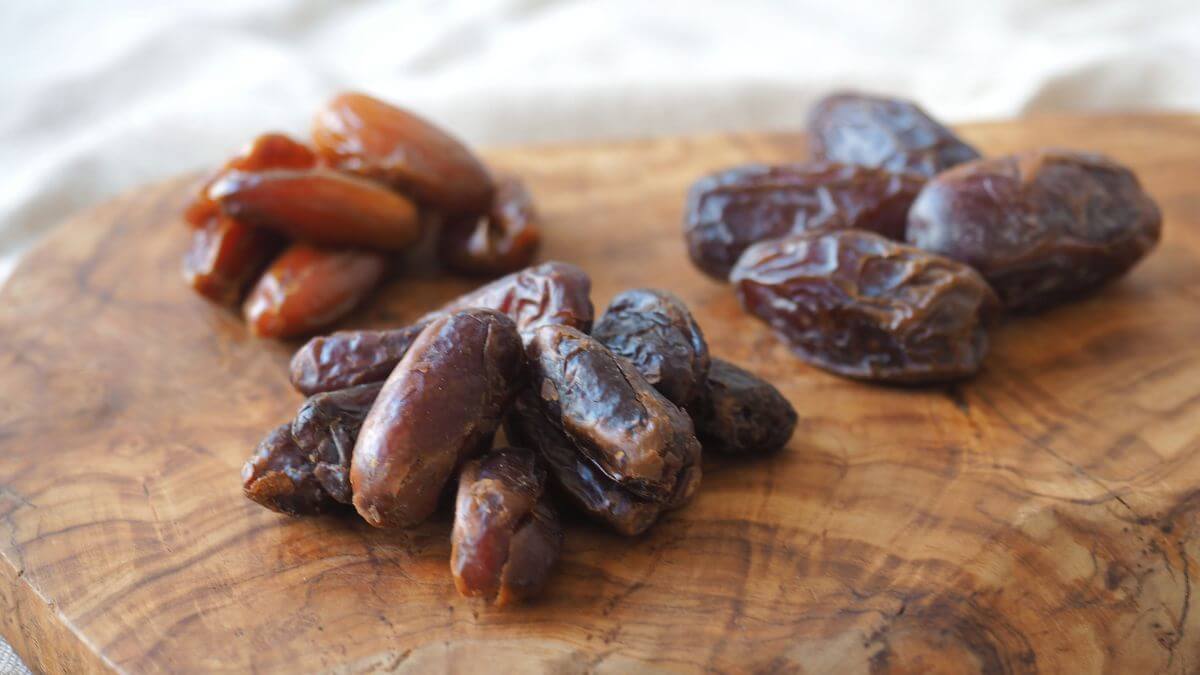 デーツ（なつめやし）とは｜栄養成分や健康効果は？種類ごとの違いも
