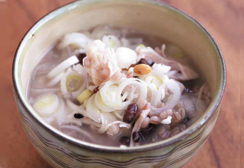 サムゲタン風チキンスープ