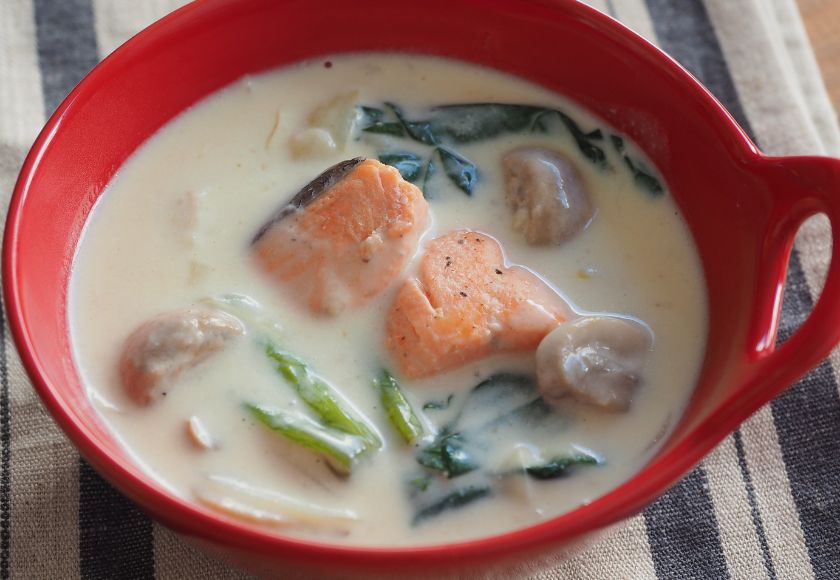 鮭とほうれん草のシチュー