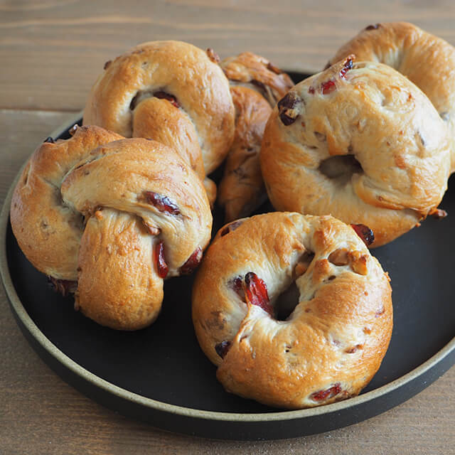 クランベリー＆クルミベーグル