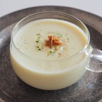 じゃがいもとズッキーニの冷製スープ